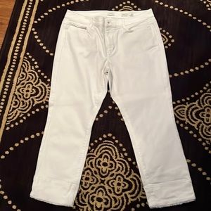 Cropped white denim jeans